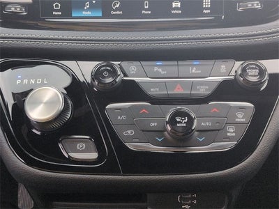 2026 Chrysler Pacifica PACIFICA SELECT AWD