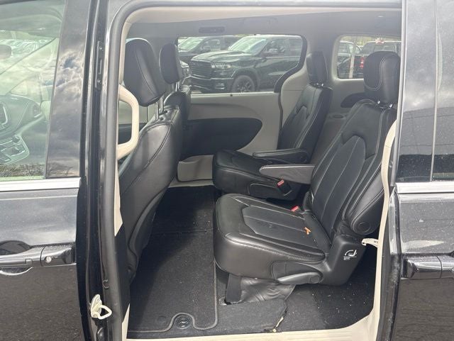 2023 Chrysler Pacifica Touring L AWD