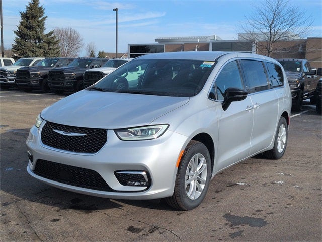 2026 Chrysler Pacifica PACIFICA SELECT AWD