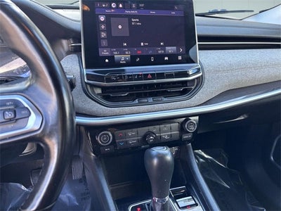 2022 Jeep Compass Latitude Lux 4x4