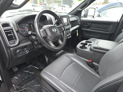 2024 RAM 3500 Tradesman Crew Cab 4x4 8' Box