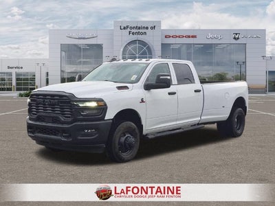 2027 RAM Ram 3500 RAM 3500 TRADESMAN CREW CAB 4X4 8' BOX