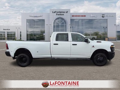 2027 RAM Ram 3500 RAM 3500 TRADESMAN CREW CAB 4X4 8' BOX