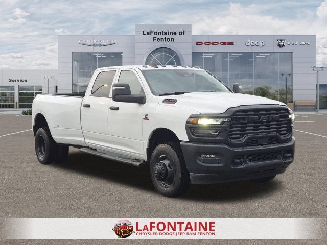 2027 RAM Ram 3500 RAM 3500 TRADESMAN CREW CAB 4X4 8' BOX