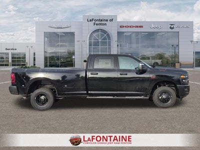 2027 RAM Ram 3500 RAM 3500 TRADESMAN CREW CAB 4X4 8' BOX
