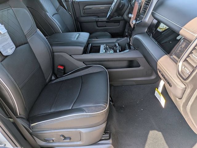 2026 RAM 3500 RAM 3500 LIMITED CREW CAB 4X4 8' BOX