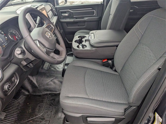 2026 RAM Ram 5500 Chassis Cab RAM 5500 BIG HORN CHASSIS CREW CAB 4X4 84' CA