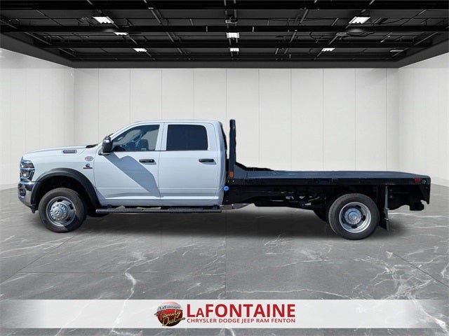 2026 RAM Ram 5500 Chassis Cab RAM 5500 TRADESMAN CHASSIS CREW CAB 4X4 84' CA