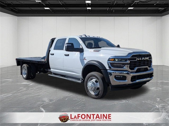 2026 RAM Ram 5500 Chassis Cab RAM 5500 TRADESMAN CHASSIS CREW CAB 4X4 84' CA