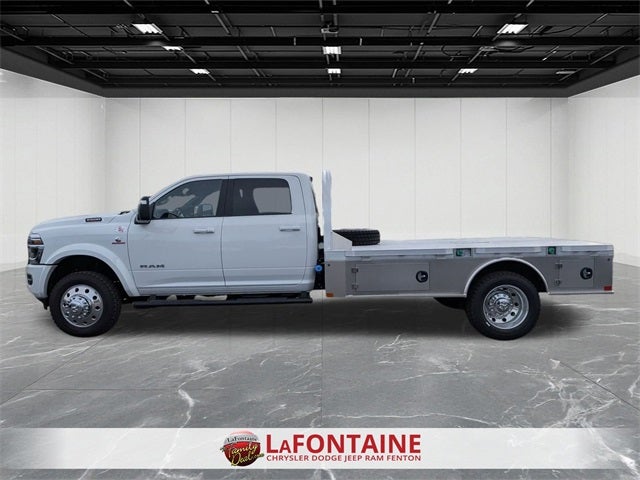 2026 RAM Ram 5500 Chassis Cab RAM 5500 BIG HORN CHASSIS CREW CAB 4X4 84' CA