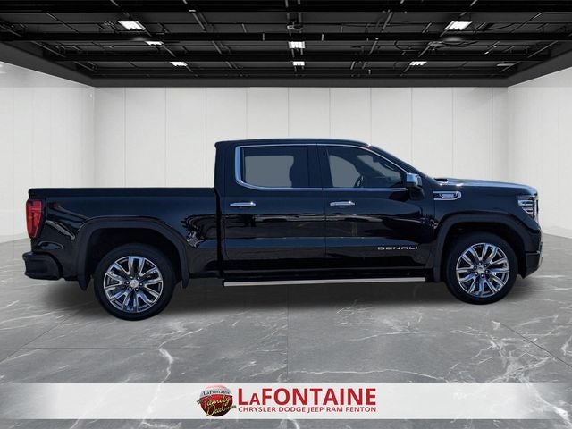2023 GMC Sierra 1500 4WD Crew Cab Short Box Denali