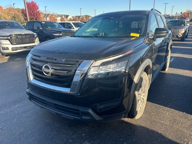 2022 Nissan Pathfinder SV 4WD
