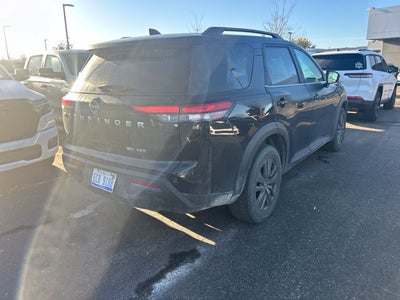 2022 Nissan Pathfinder SV 4WD