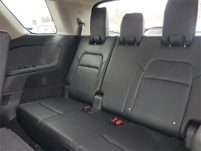 2023 Nissan Pathfinder SL 4WD