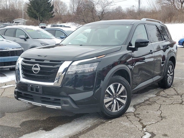 2023 Nissan Pathfinder SL 4WD