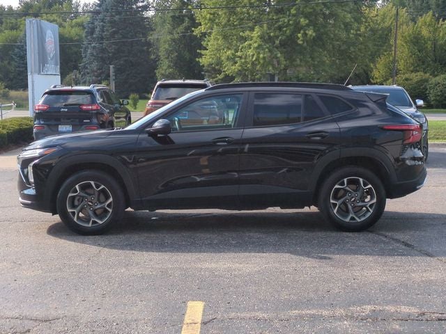 2024 Chevrolet Trax FWD LT