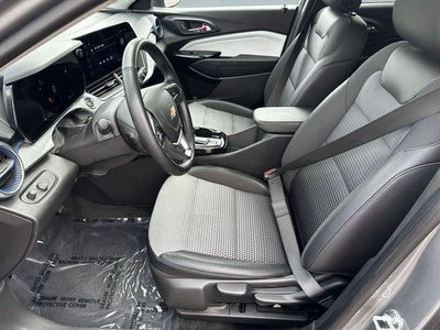 2025 Chevrolet Trax FWD LT