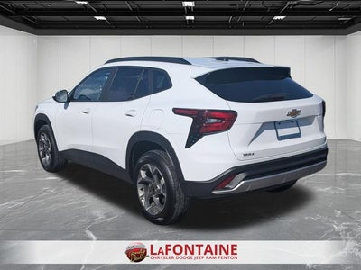 2025 Chevrolet Trax FWD LT