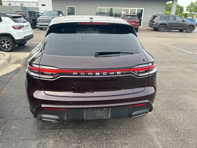 2024 Porsche Macan Base