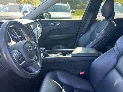 2018 Volvo XC60 T6 Momentum