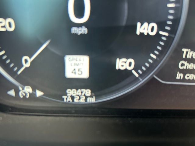 2018 Volvo XC60 T6 Momentum