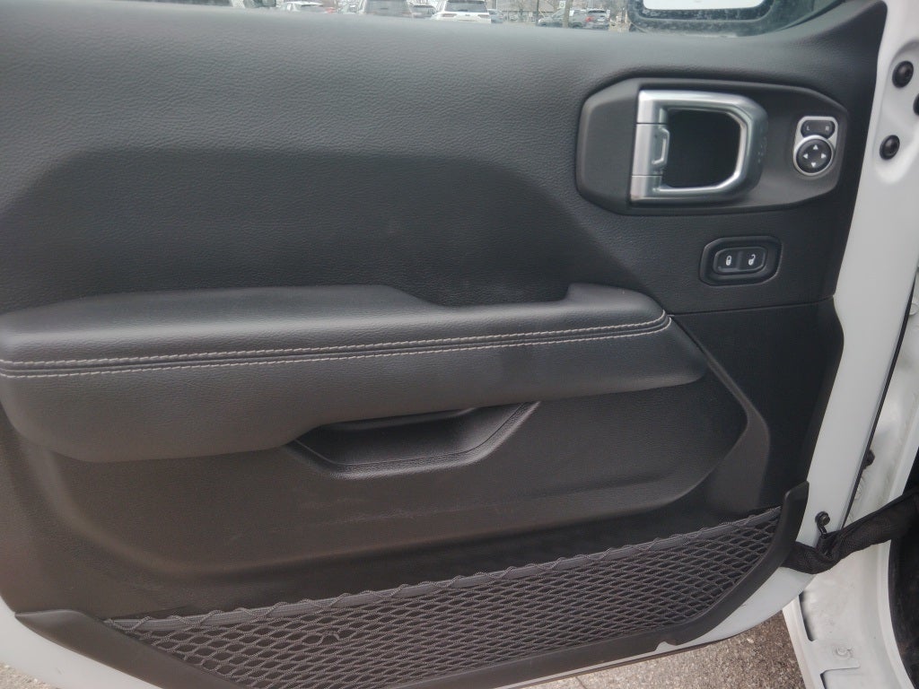 2023 Jeep Wrangler 4-Door Sahara