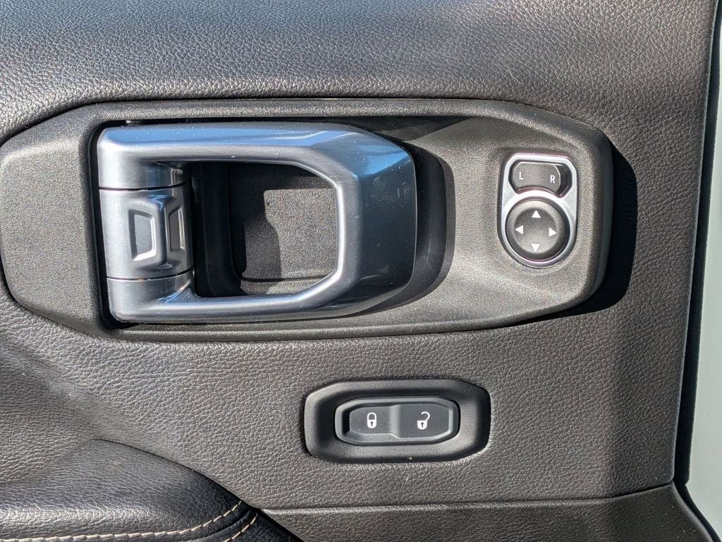 2023 Jeep Wrangler 4-Door Sahara 4x4