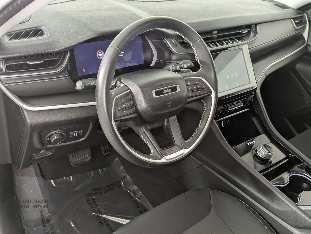 2023 Jeep Grand Cherokee Laredo 4x4