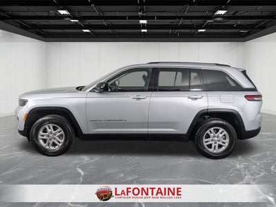 2023 Jeep Grand Cherokee Laredo 4x4