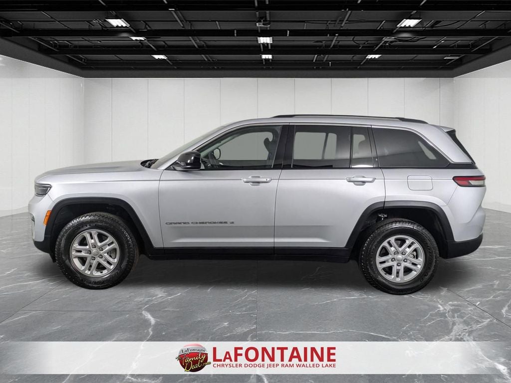 2023 Jeep Grand Cherokee Laredo 4x4