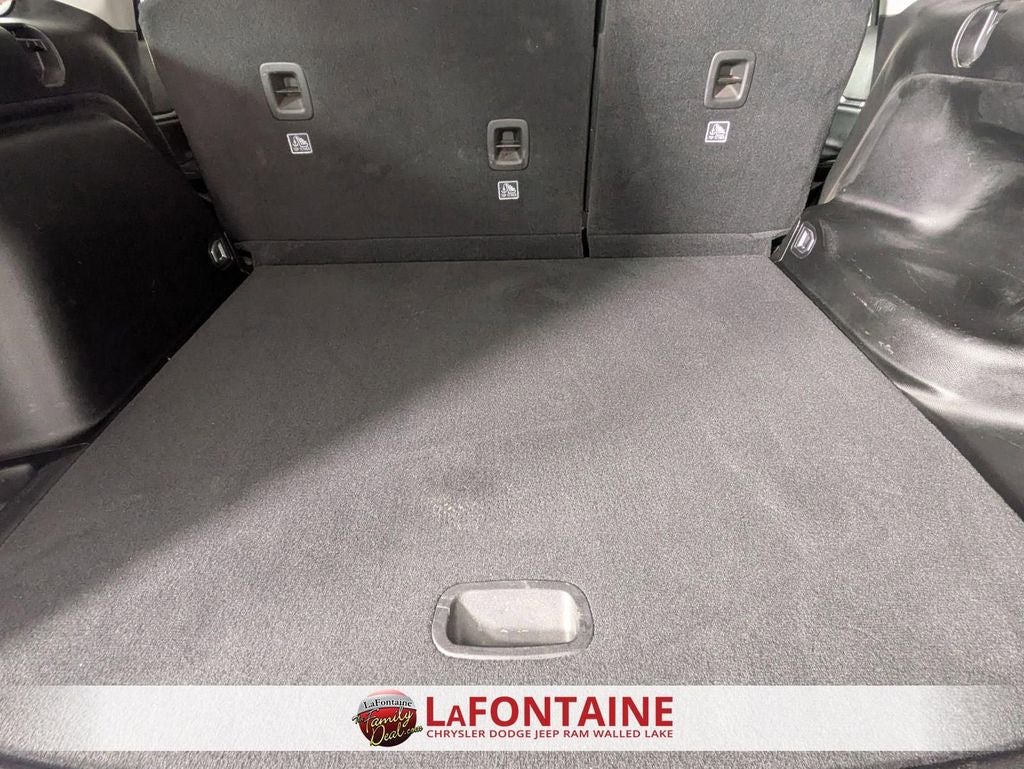 2023 Jeep Grand Cherokee Laredo 4x4