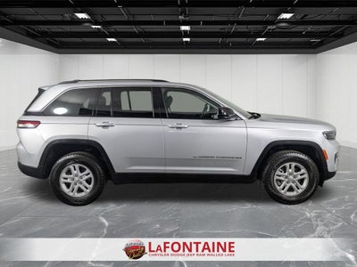 2023 Jeep Grand Cherokee Laredo 4x4