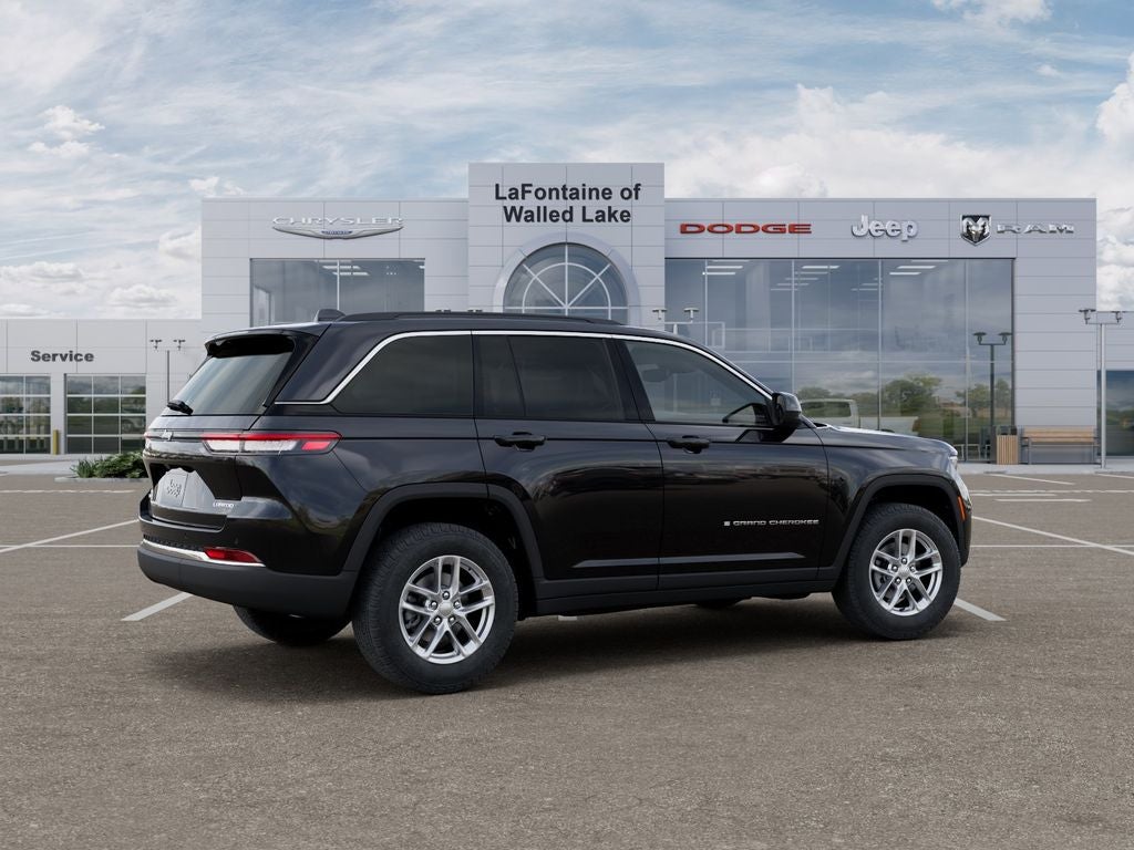 2026 Jeep Grand Cherokee GRAND CHEROKEE LAREDO X 4X4