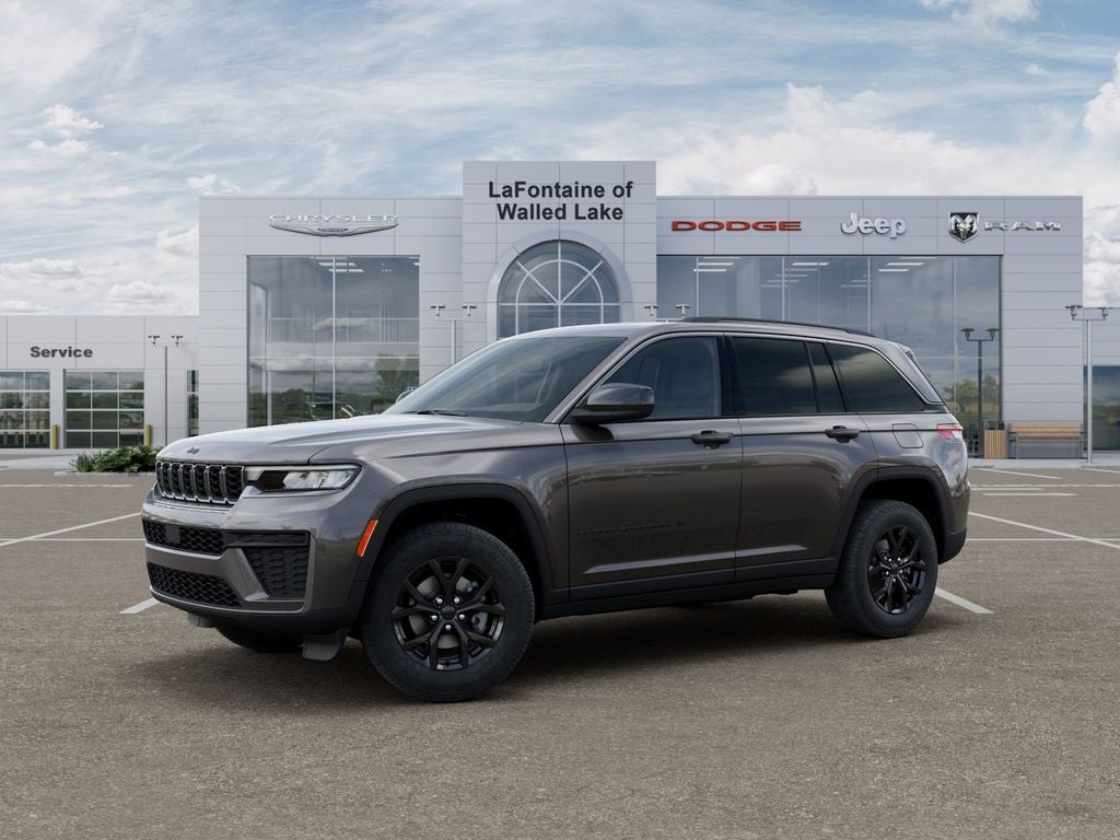 2026 Jeep Grand Cherokee Laredo Altitude