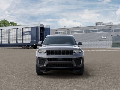 2026 Jeep Grand Cherokee Laredo Altitude