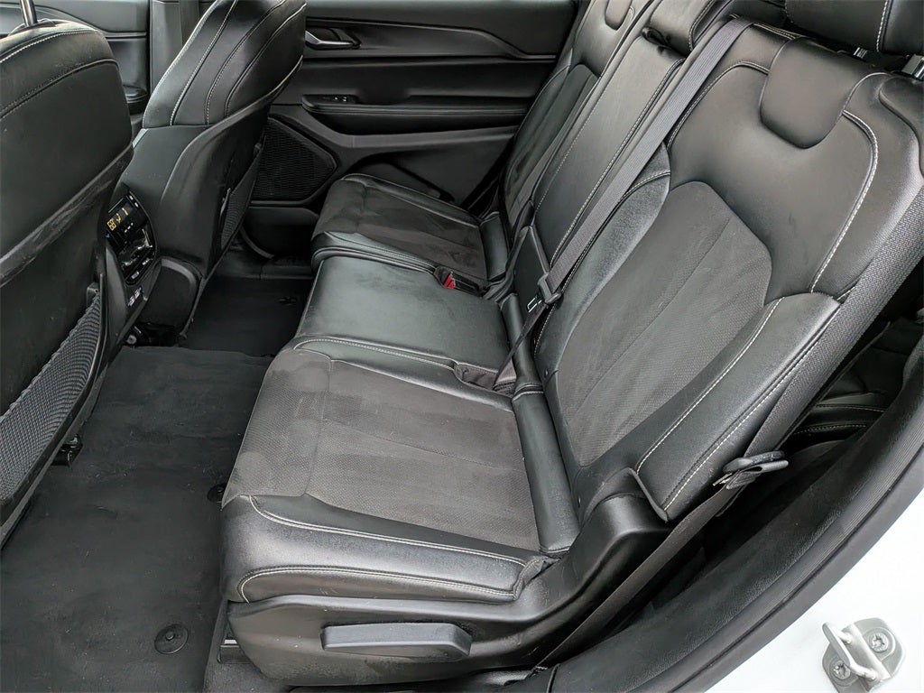 2024 Jeep Grand Cherokee L Altitude 4x4