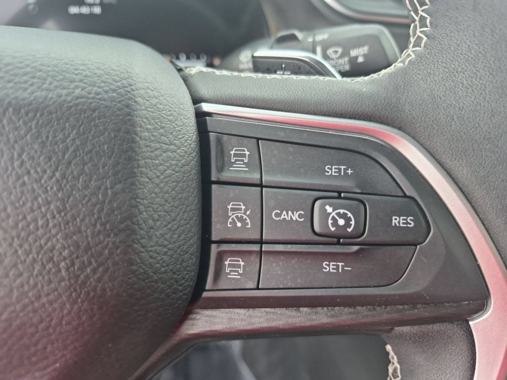 2023 Jeep Grand Cherokee L Altitude 4x4