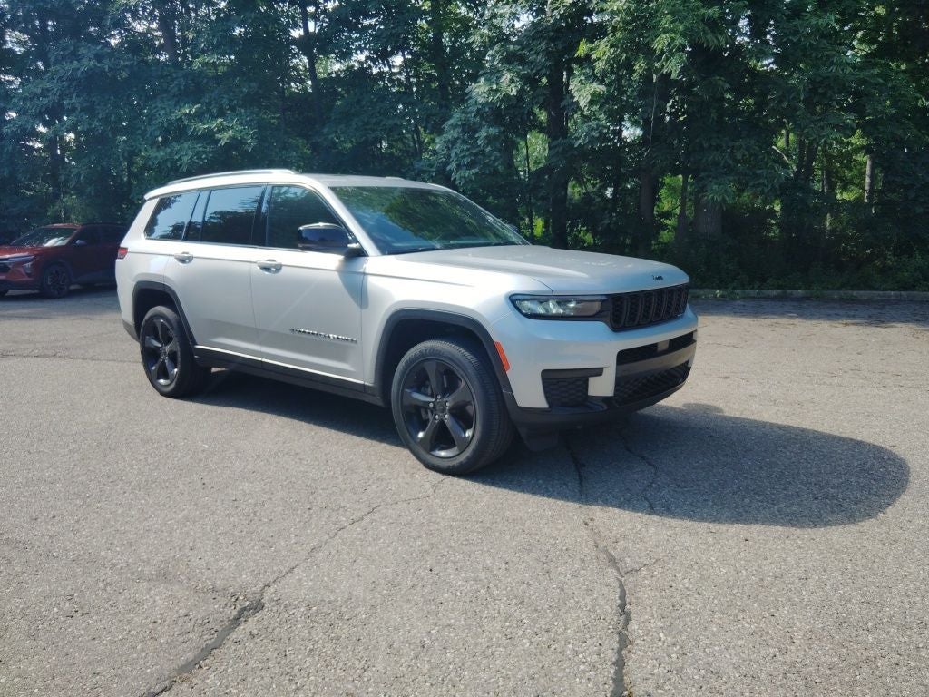 2023 Jeep Grand Cherokee L Altitude