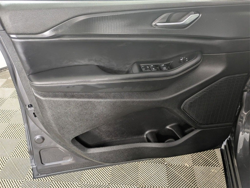 2023 Jeep Grand Cherokee L Laredo 4x4