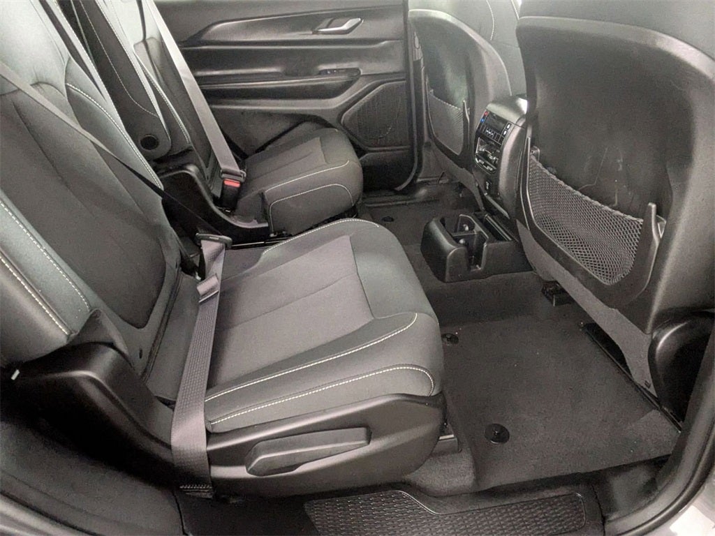 2023 Jeep Grand Cherokee L Laredo 4x4