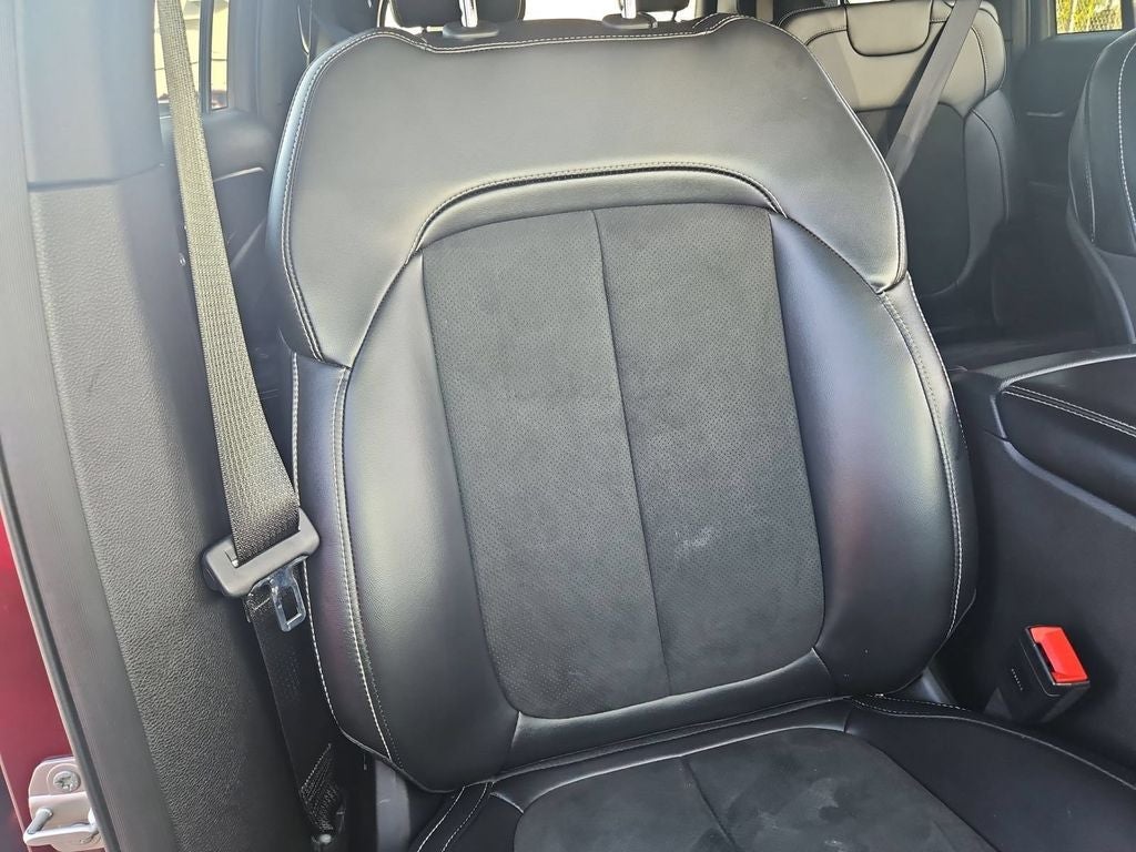 2025 Jeep Grand Cherokee L Altitude 4x4