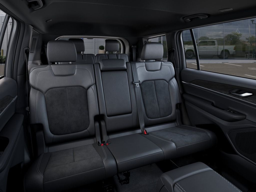 2026 Jeep Grand Cherokee L GRAND CHEROKEE L LAREDO ALTITUDE 4X4