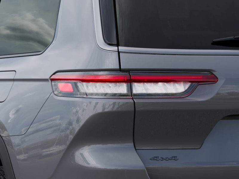 2027 Jeep Grand Cherokee L GRAND CHEROKEE L LAREDO ALTITUDE 4X4