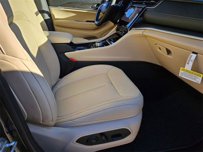 2025 Jeep Grand Cherokee L GRAND CHEROKEE L LIMITED 4X4