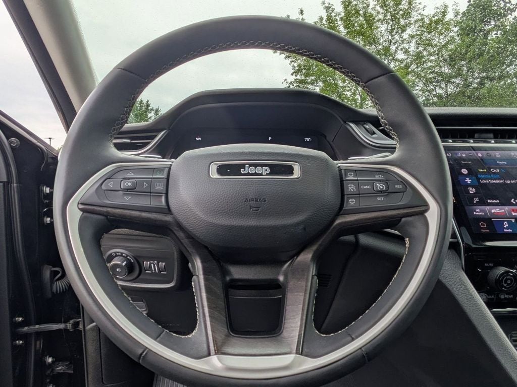 2023 Jeep Grand Cherokee L Limited 4x4