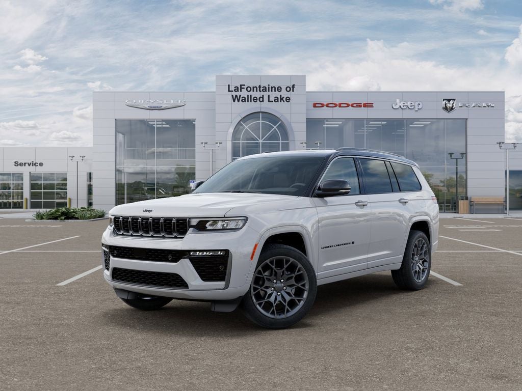 2026 Jeep Grand Cherokee L Summit 4x4's photo