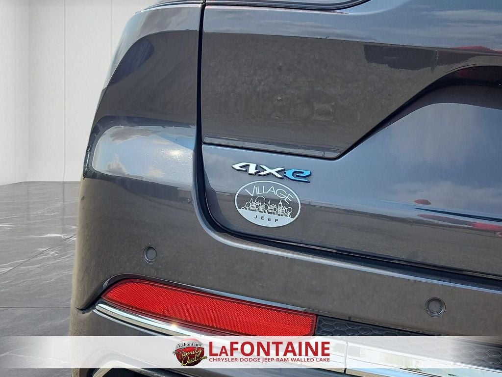 2022 Jeep Grand Cherokee 4xe Overland 4x4