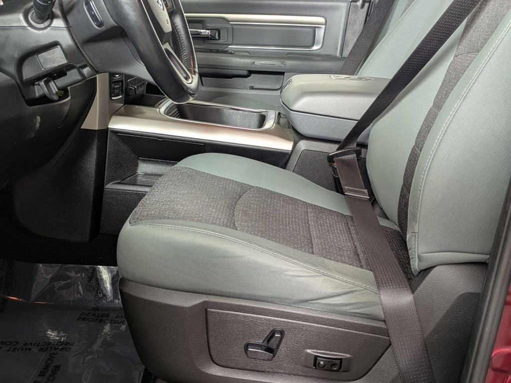 2018 RAM 1500 Big Horn Crew Cab 4x4 5'7' Box