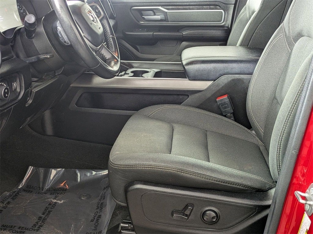 2022 RAM 1500 Big Horn Crew Cab 4x4 5'7' Box