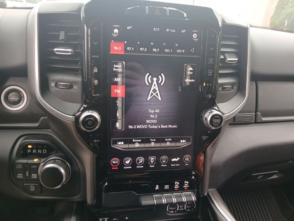 2019 RAM 1500 Big Horn/Lone Star Crew Cab 4x4 5'7' Box